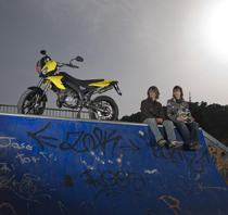 Derbi Senda DRD EVO 50 SM – байк для молодых